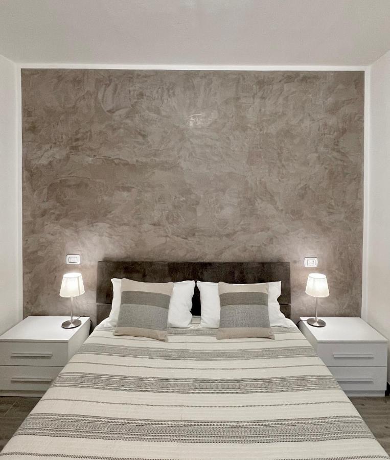 Lg Lake - Boutique Apartments And Rooms - Brienno Eksteriør billede
