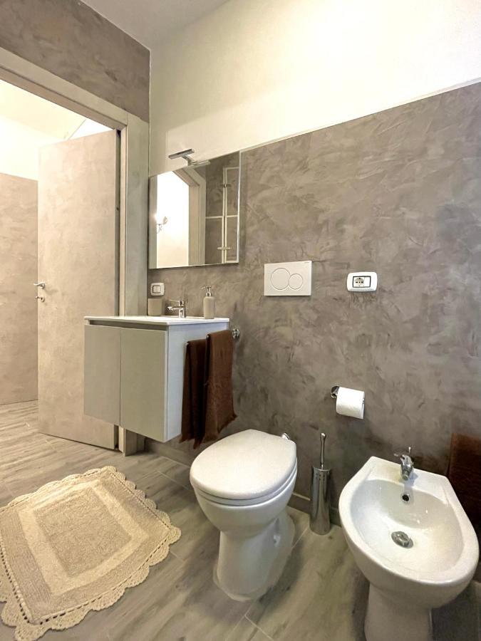 Lg Lake - Boutique Apartments And Rooms - Brienno Eksteriør billede