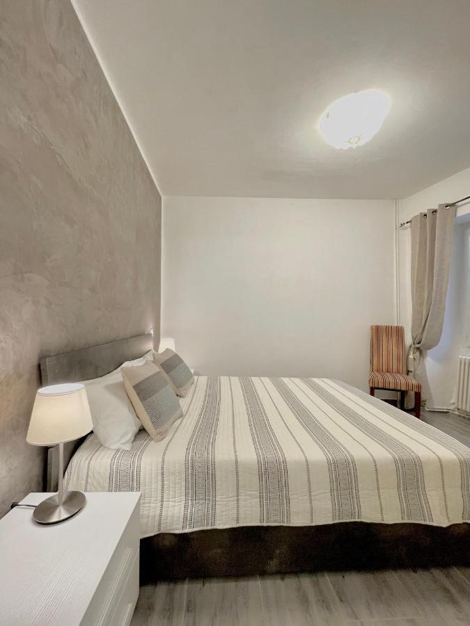 Lg Lake - Boutique Apartments And Rooms - Brienno Eksteriør billede