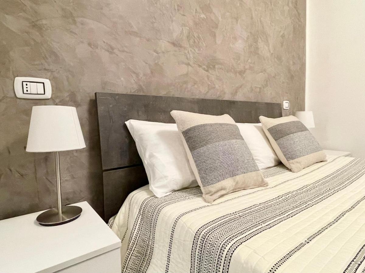 Lg Lake - Boutique Apartments And Rooms - Brienno Eksteriør billede