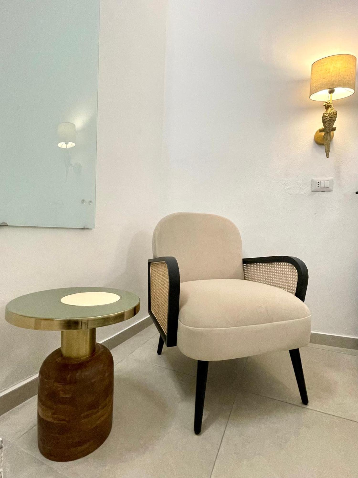 Lg Lake - Boutique Apartments And Rooms - Brienno Eksteriør billede